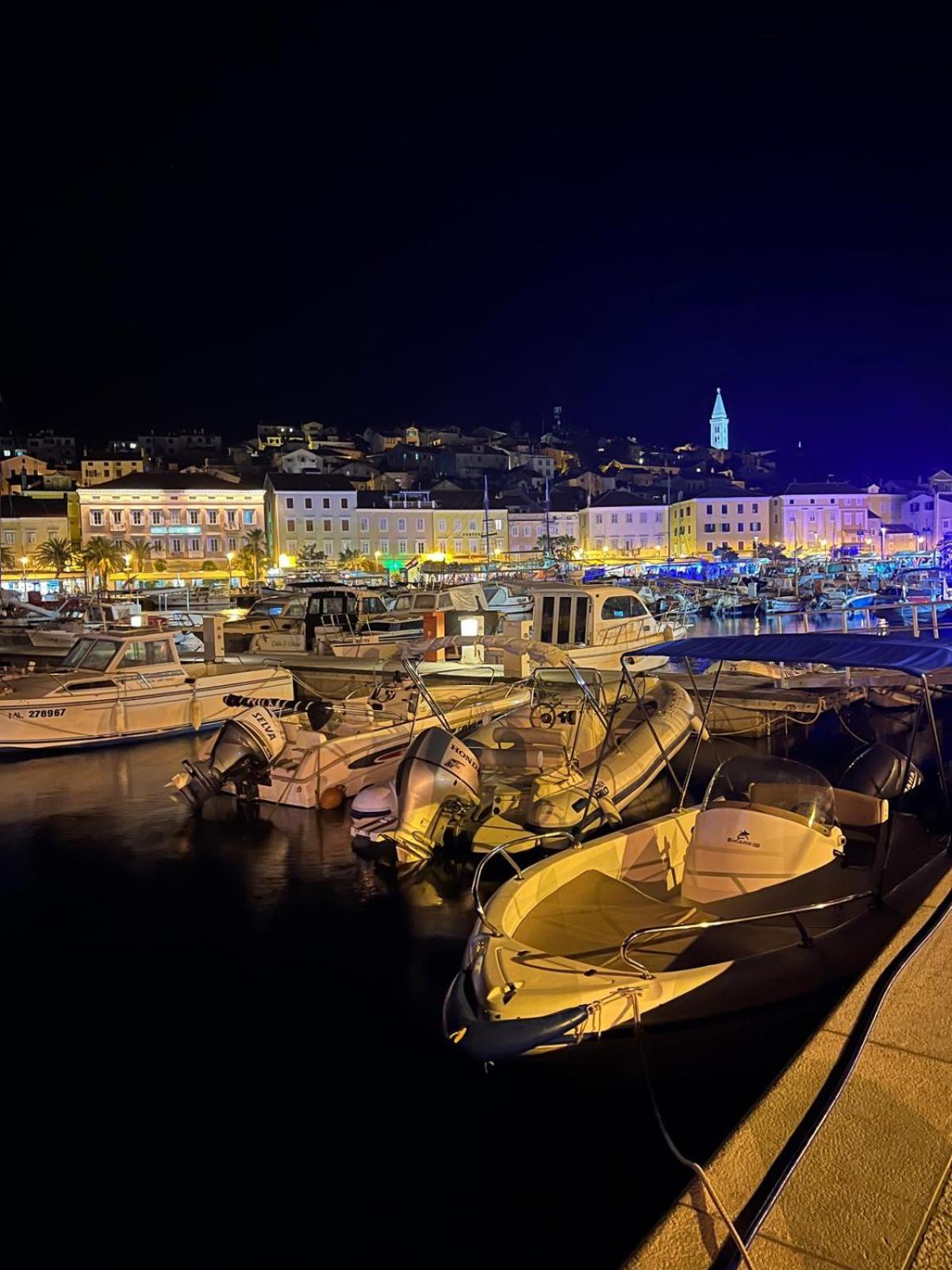 Season4All Apartments Mali Lošinj Exterior foto